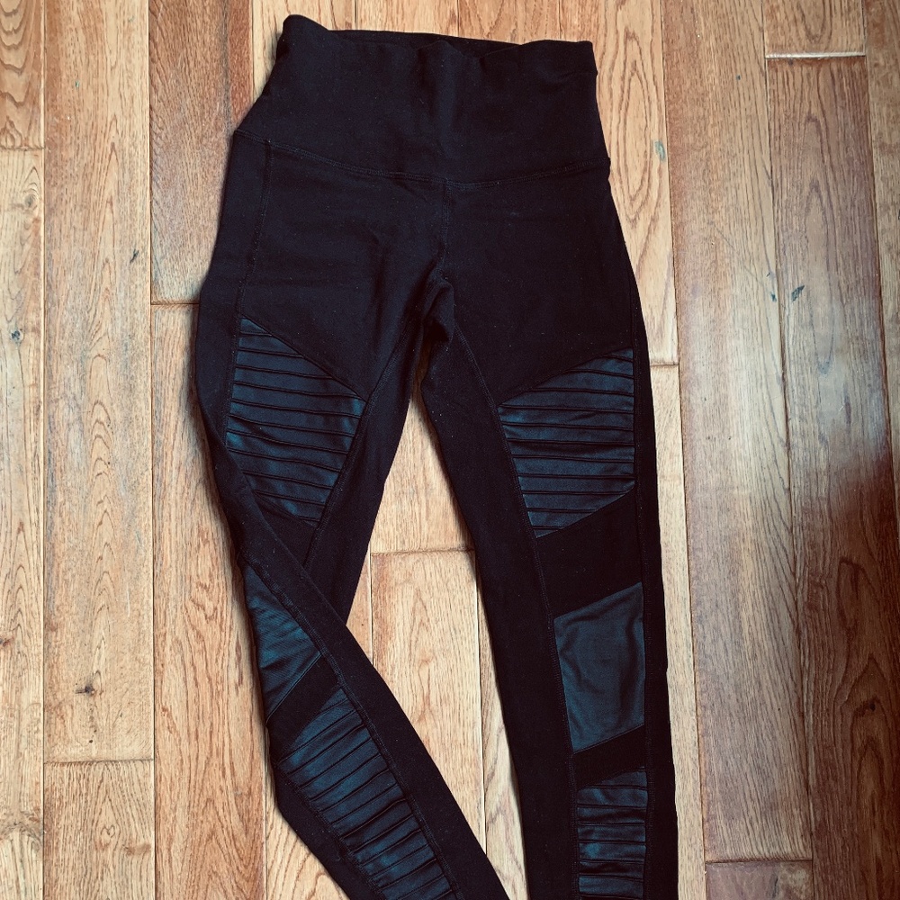 Alo High-Waist MOTO Legging